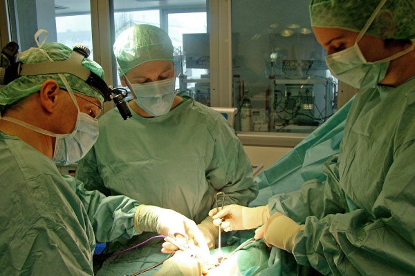 Krankenhaus lange wie nach im op schilddrüsen Operation: Ablauf