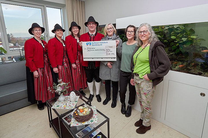 Spende Spielmannszug und REWE Grafing Spende Spielmannszug und REWE Grafing