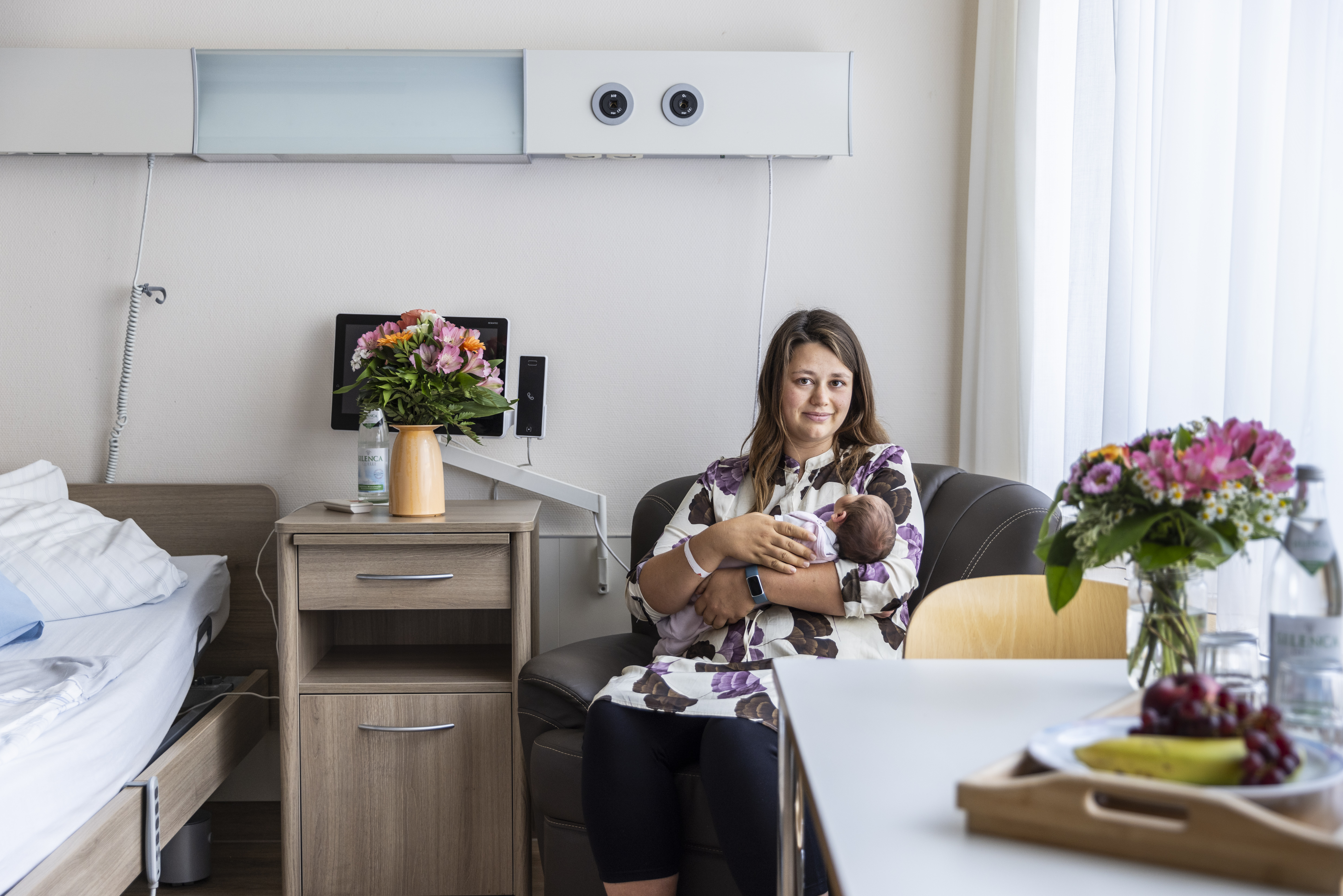 Mutter mit Neugeborenem Mutter mit Neugeborenem